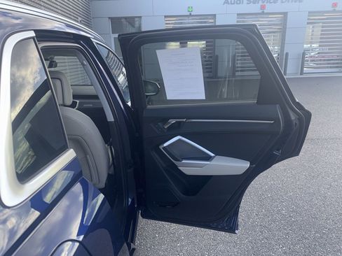 Certified 2025 Audi Q3 2.0T Premium Plus w/ Premium Plus Package image 9