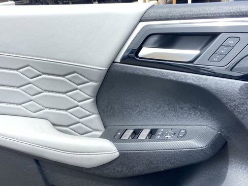 New 2026 Mitsubishi Outlander SEL FWD image 20