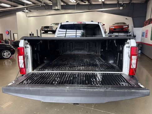 Used 2020 Ford F250 XLT AWD/4WD image 4