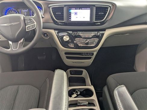 Used 2024 Chrysler Voyager LX image 24