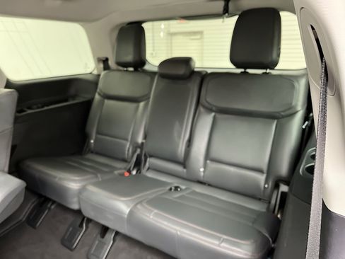 Used 2025 Ford Expedition Active AWD/4WD image 18