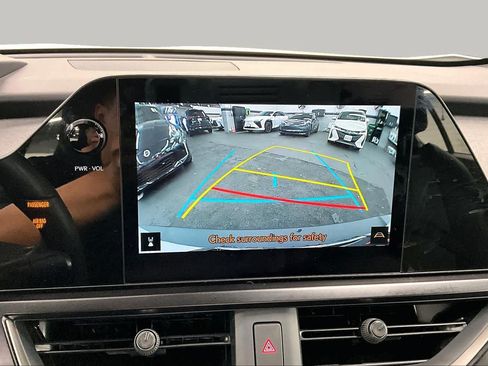 Used 2024 Lexus UX 250h FWD image 27