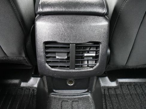 Used 2020 Ford Fusion SE FWD image 34