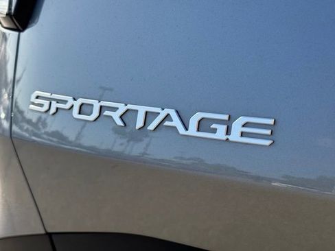 Certified 2025 Kia Sportage LX image 10