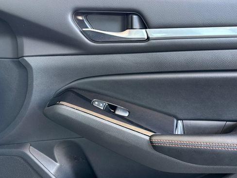 Certified 2024 Nissan Altima 2.5 SR FWD image 21