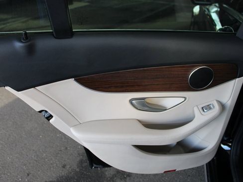 Used 2020 Mercedes-Benz C 300 C 300 image 42