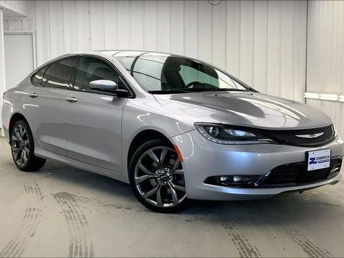 Used 2015 Chrysler 200 S w/ Navigation & Sound Group I image 34
