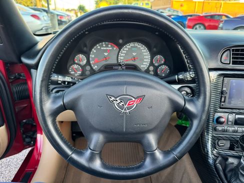 Used 2000 Chevrolet Corvette Convertible w/ Memory Pkg RWD image 30