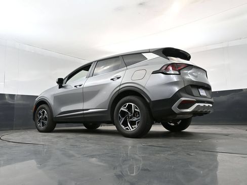 Used 2025 Kia Sportage LX AWD/4WD image 21