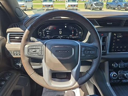 Used 2022 GMC Yukon Denali AWD/4WD image 20