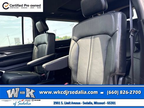 Certified 2022 Jeep Wagoneer Series III w/ Premium Group I AWD/4WD image 27