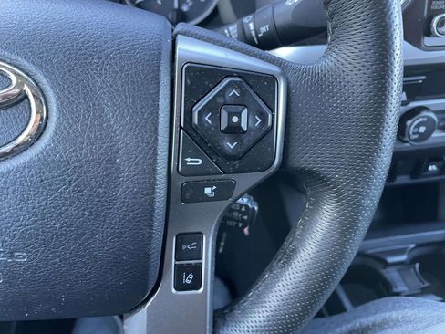 Used 2022 Toyota Tacoma SR5 image 33