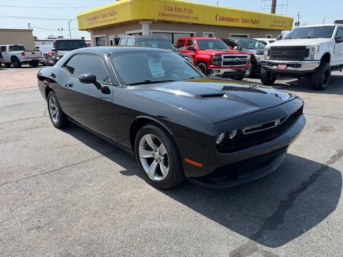 Used 2016 Dodge Challenger SXT RWD image 25