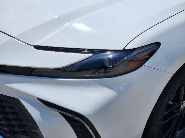 Used 2025 Toyota Camry SE w/ Convenience Package FWD image 9