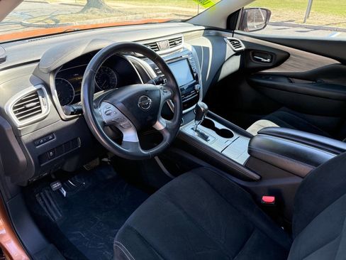 Used 2017 Nissan Murano SV image 11