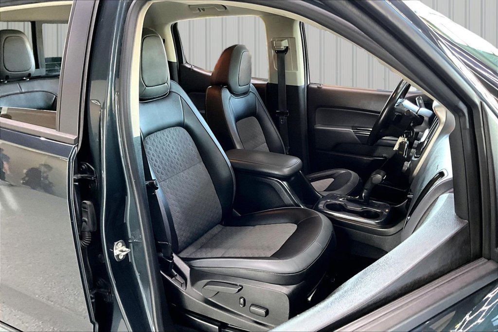 Used 2017 Chevrolet Colorado Z71 AWD/4WD image 28