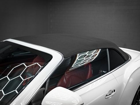 Used 2022 Bentley Continental GT AWD/4WD image 18
