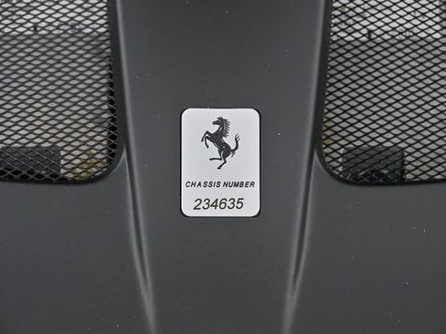 Used 2018 Ferrari 812 Superfast RWD image 17