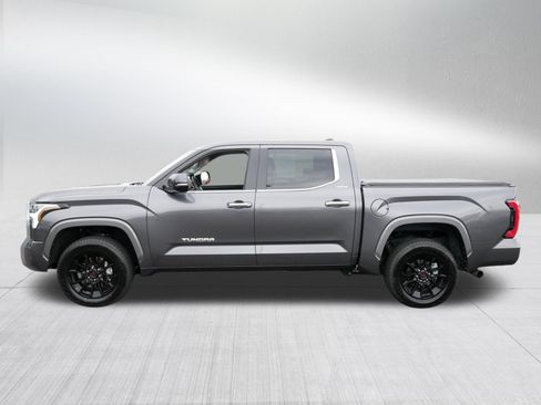Used 2024 Toyota Tundra Limited AWD/4WD image 4