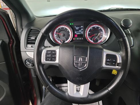 Used 2018 Dodge Grand Caravan GT image 13