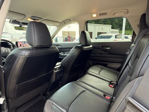 Certified 2026 Nissan Pathfinder SL AWD/4WD image 22
