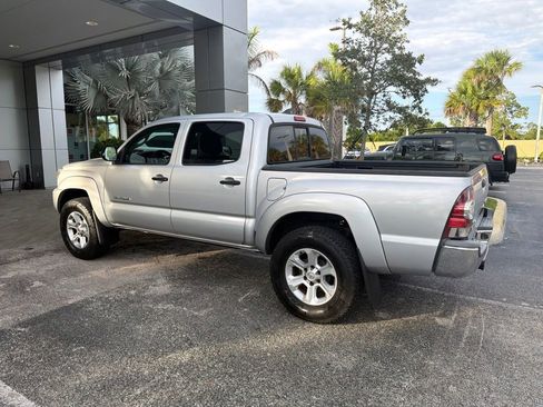 Used 2012 Toyota Tacoma PreRunner w/ SR5 Pkg RWD image 4