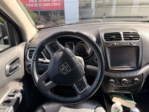 Used 2015 Dodge Journey Crossroad w/ Flexible Seating Group image 12