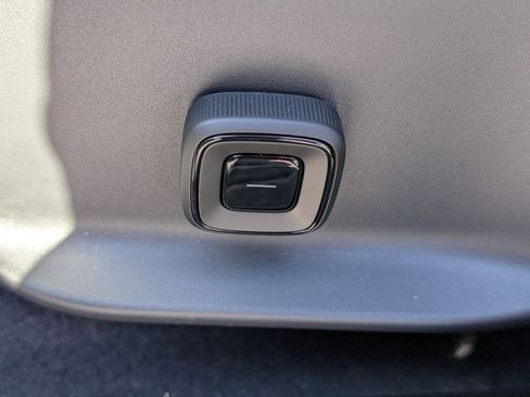 New 2026 Volvo EX30 Plus w/ Protection Package Premier image 11