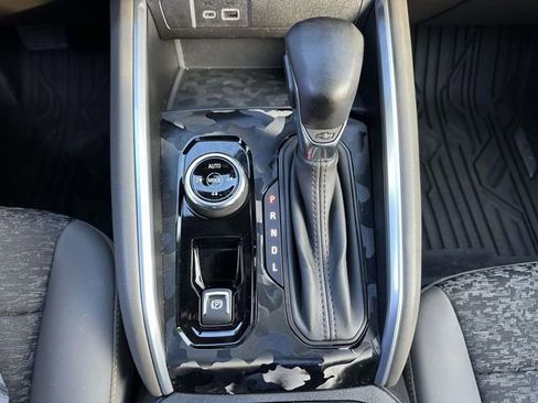 Used 2024 Chevrolet Colorado ZR2 image 24