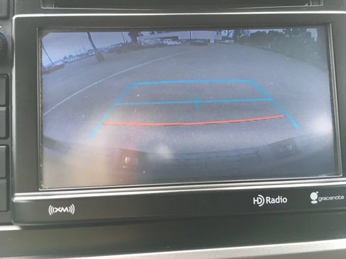 Used 2019 Toyota Tacoma SR5 AWD/4WD image 17
