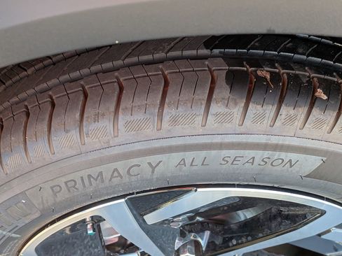 New 2026 Chevrolet Equinox EV LT image 12