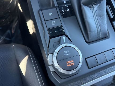 Used 2025 Toyota Tacoma TRD Sport AWD/4WD image 22