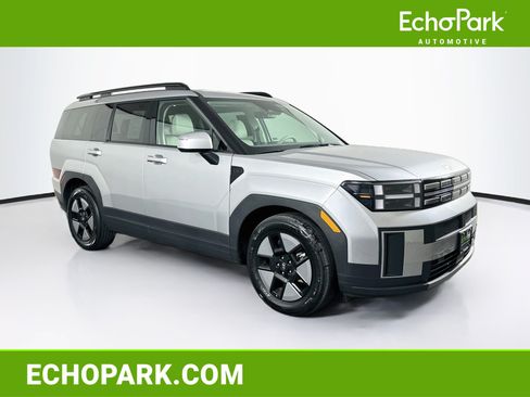 Used 2025 Hyundai Santa Fe SEL FWD image 1