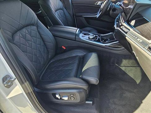 Certified 2023 BMW X7 xDrive40i w/ M Sport Package image 21