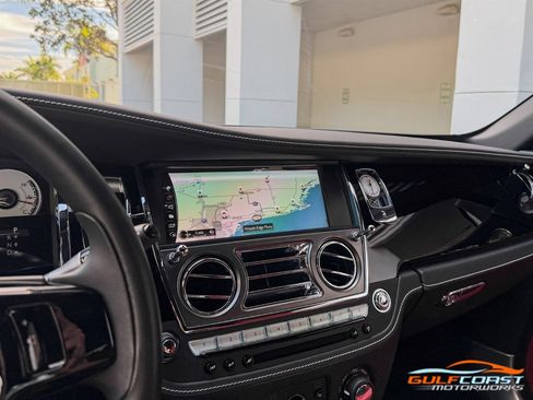 Used 2018 Rolls-Royce Wraith image 15