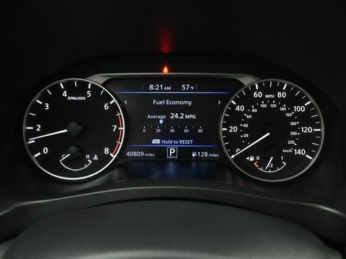 Used 2024 Nissan Altima 2.5 SV image 27