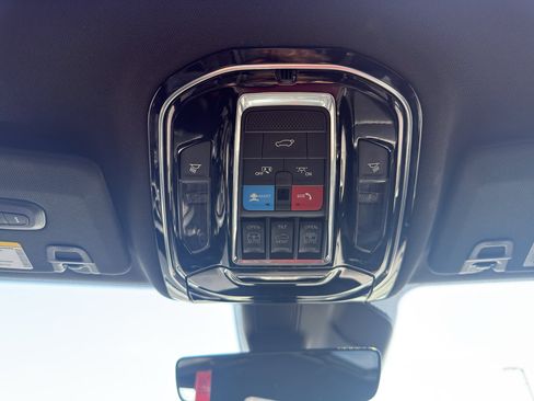 Used 2024 Jeep Grand Cherokee L Overland AWD/4WD image 15