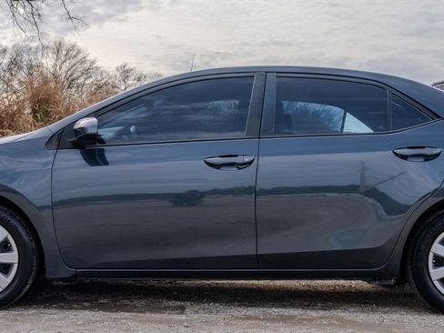 Used 2016 Toyota Corolla LE image 2