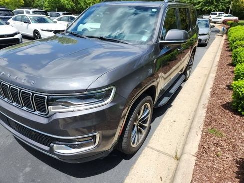 Used 2022 Jeep Wagoneer Series II w/ Premium Group I AWD/4WD image 10