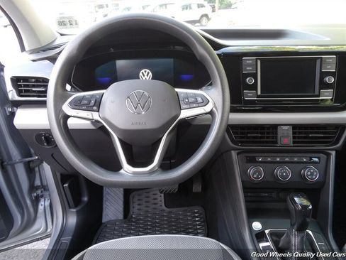 Used 2022 Volkswagen Taos S AWD/4WD image 13
