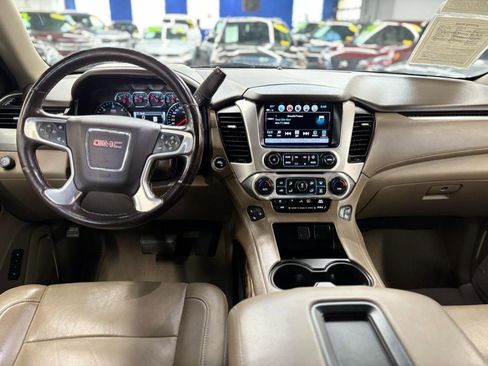 Used 2019 GMC Yukon XL SLT w/ Open Road Package AWD/4WD image 30