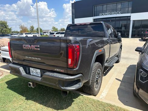 Used 2021 GMC Sierra 2500 AT4 w/ AT4 Premium Plus Package AWD/4WD image 6