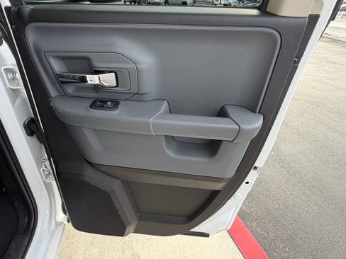 Used 2024 RAM 1500 Classic SLT image 21
