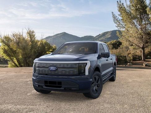 Used 2025 Ford F150 Lightning Lariat image 2