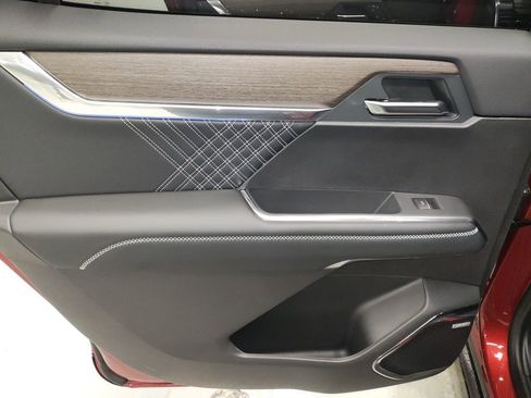 New 2026 GMC Acadia Denali w/ Super Cruise Package image 29