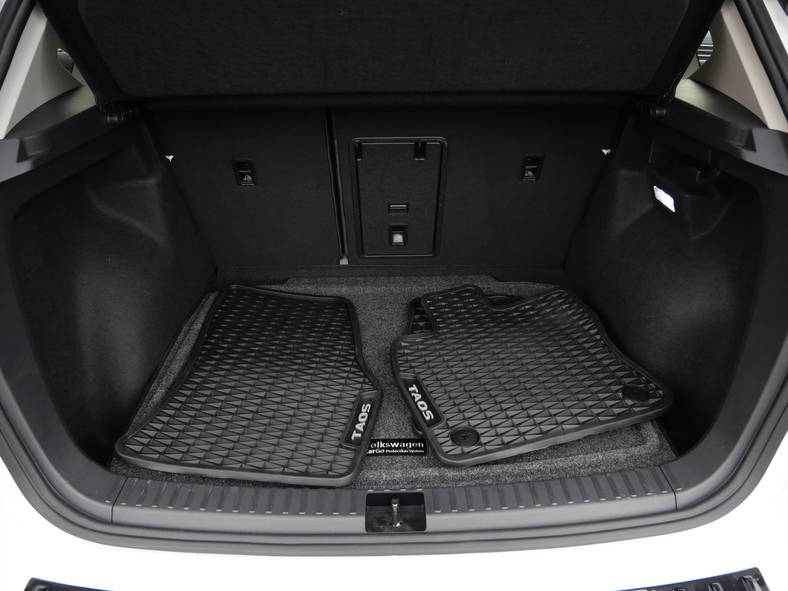 Certified 2025 Volkswagen Taos SE AWD/4WD image 18