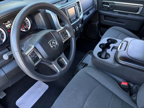 Used 2024 RAM 1500 Warlock RWD image 9