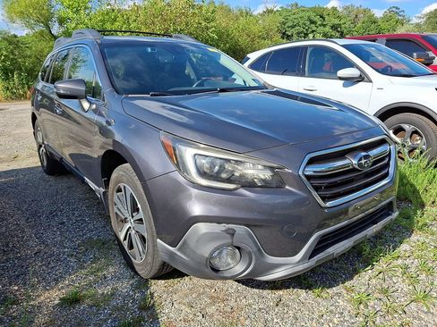 Used 2019 Subaru Outback 2.5i Limited w/ Popular Package #2 AWD/4WD image 3