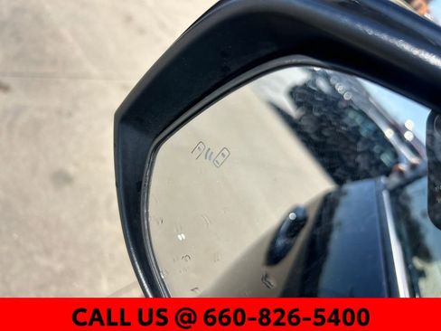 Used 2025 Toyota RAV4 XLE image 9