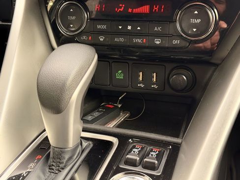 Used 2024 Mitsubishi Eclipse Cross SE image 16